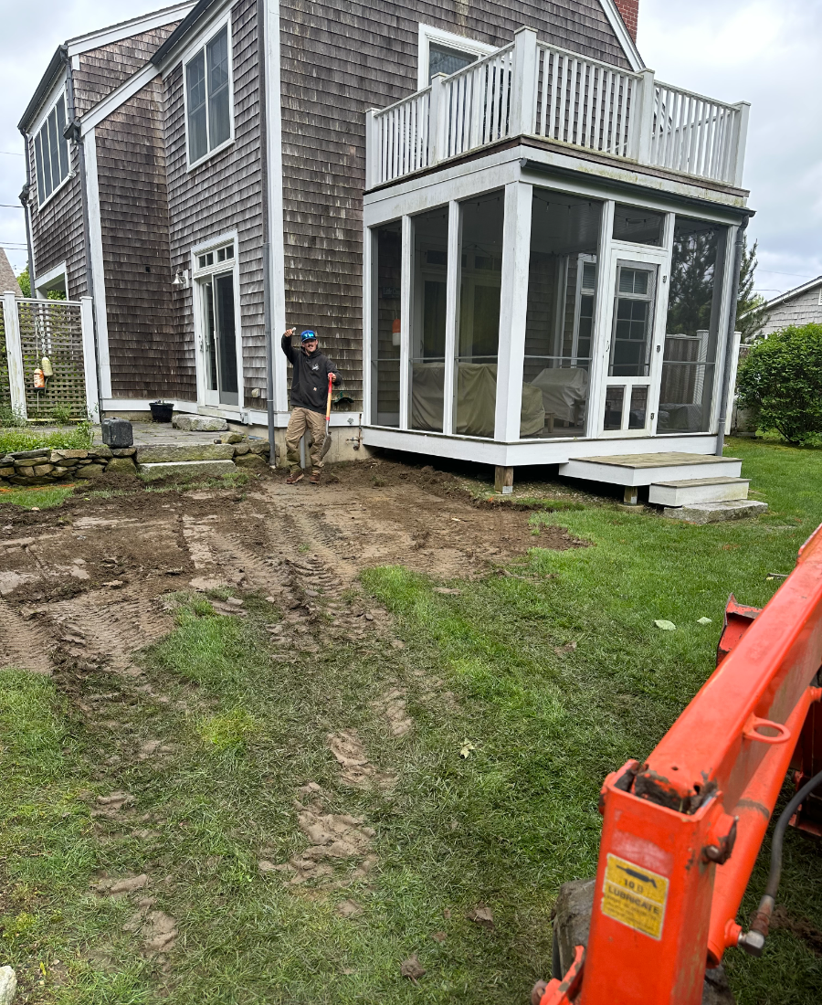 blue stone patio install-001