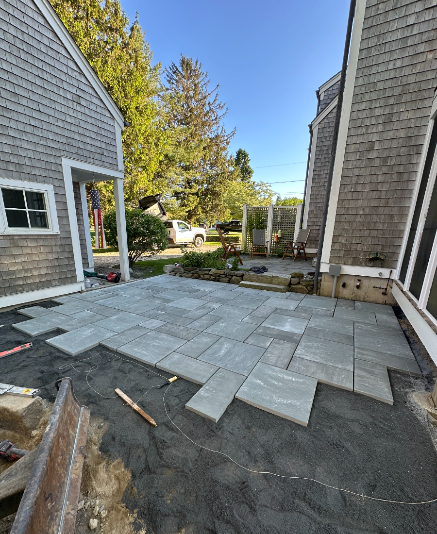 blue stone patio install-002