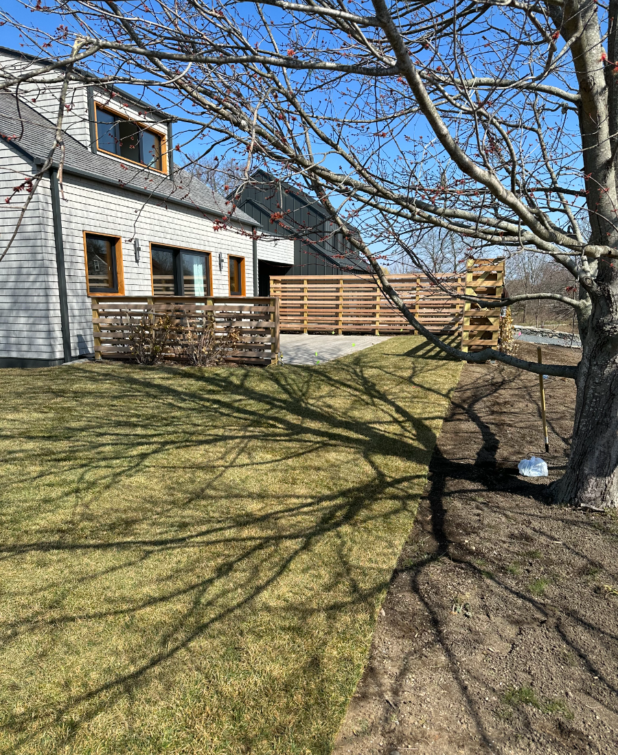 lawn install on new construction build-049