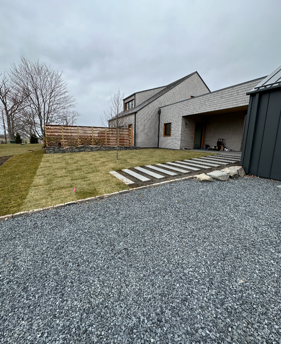 lawn install on new construction build-057